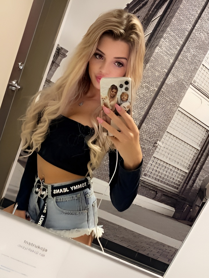 Роксана привлекальеная девушка из Северобайкальск цена от 2500 руб