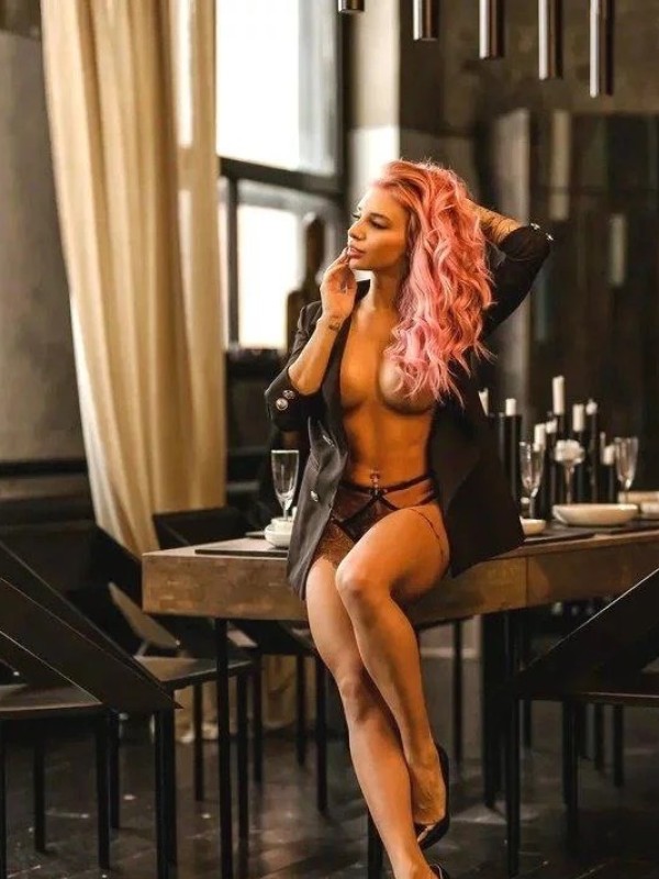 Василия привлекательная девушка из Северобайкальск цена от 3500 руб