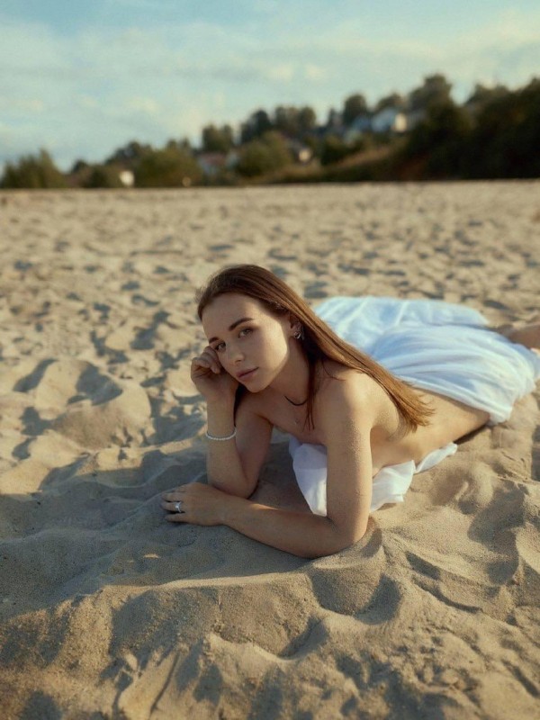 Тоня привлекательная девушка из Северобайкальск цена от 5000 руб