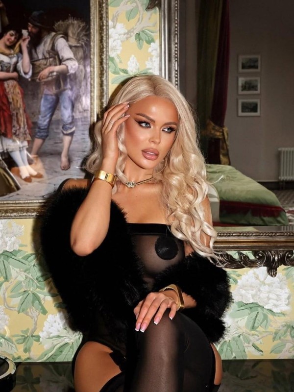 Надежда привлекательная девушка из Северобайкальск цена от 11000 руб